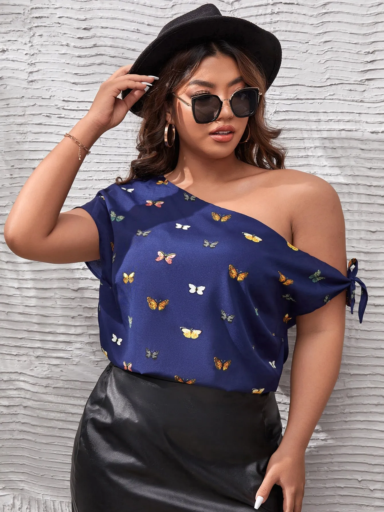 Animal Knot Short Sleeve Asymmetrical Neck Regular Plus Size Blouse