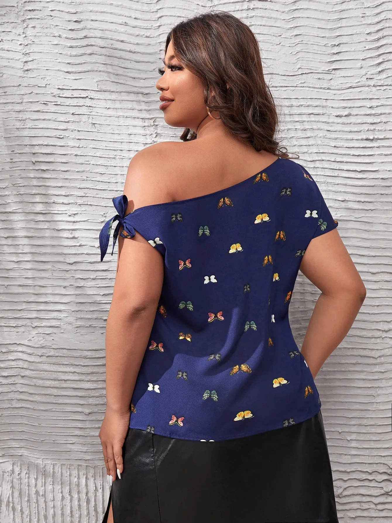 Animal Knot Short Sleeve Asymmetrical Neck Regular Plus Size Blouse