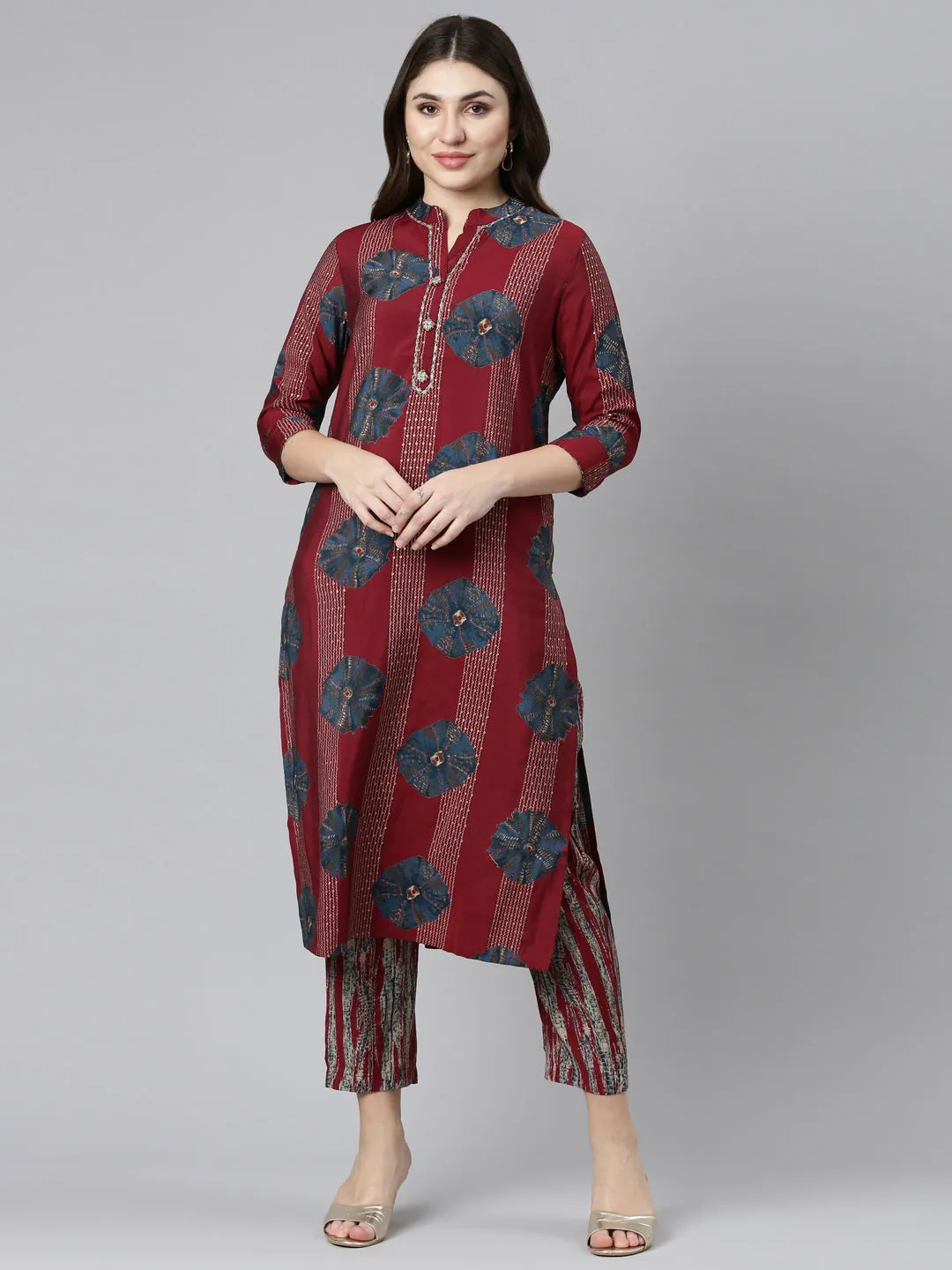 Neeru's Maroon Regular Straight Printed Kurta And Trousers