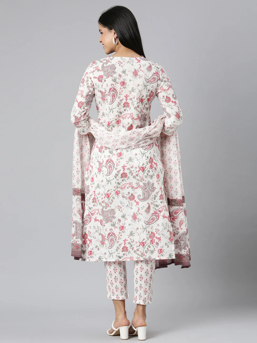 Neerus Red Regular Straight Printed Kurta and Trousers With Dupatta