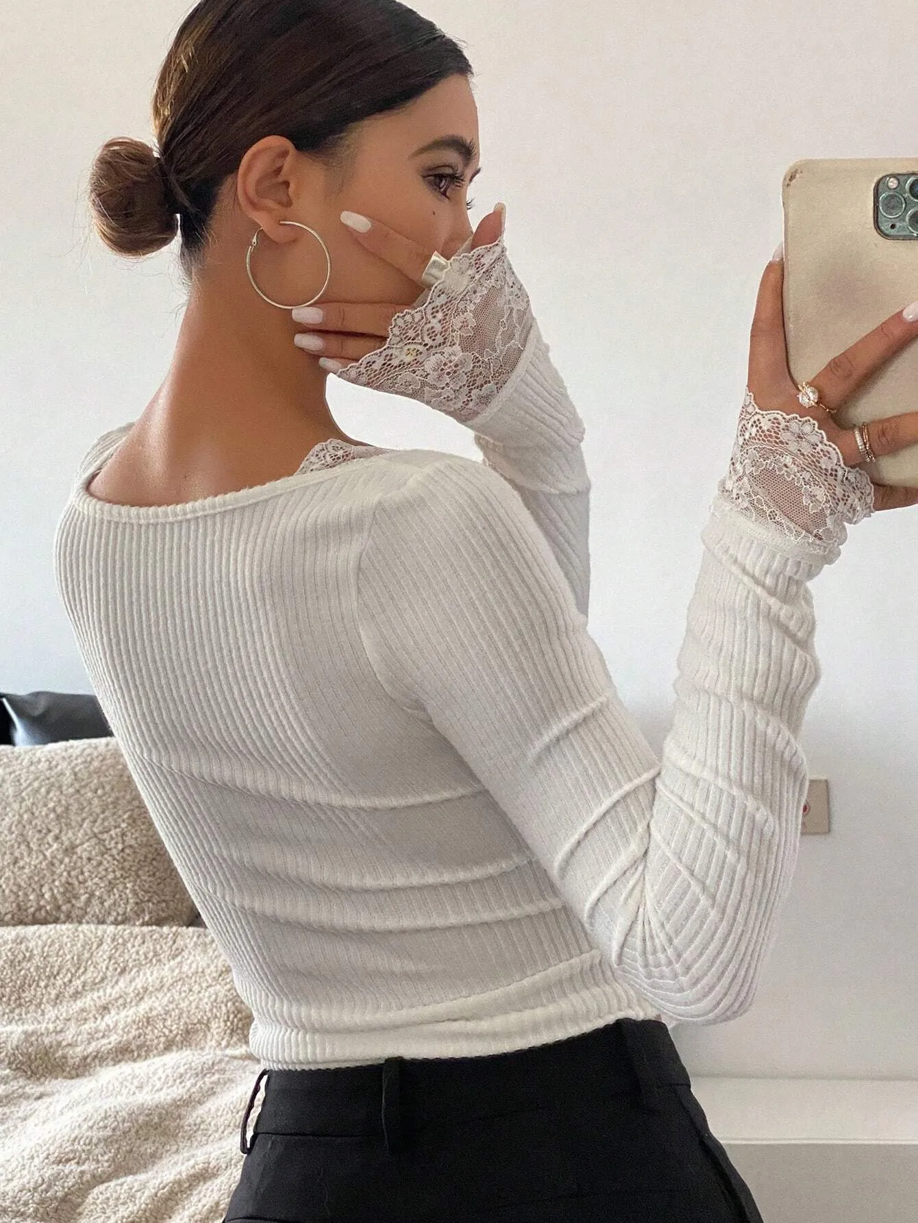SHEIN DAZY Women's Round Neck Lace Patchwork Slim Fit Long Sleeve T-Shirt